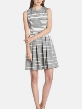 Calvin Klein Grey White Striped Sleeveless Knee Length Pleated Dress Size 6